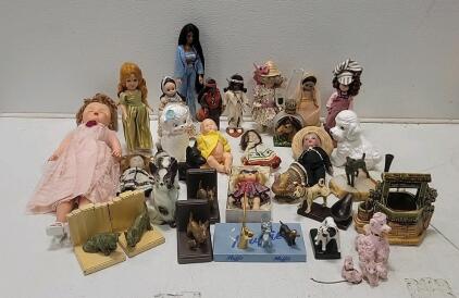 (20+) Animal Figurines (14+)Classic Dolls