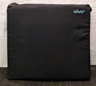 (1) VIVE - Gel Seat Cushion, 18" x 16" x 3"