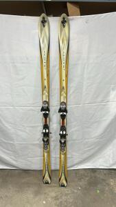 (1) K2 Axis XP MOD All-Mountain 16mm Sidecut Skis