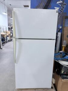 (1) White Whirlpool Top-Freezer Refrigerator