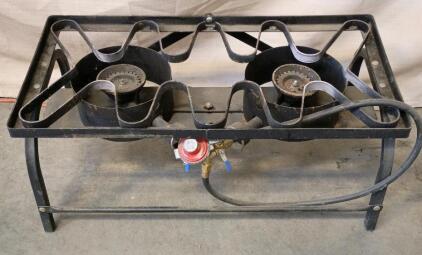 Camp Chef Explorer 2-Burner Outdoor Stove. 28"x14"x12"