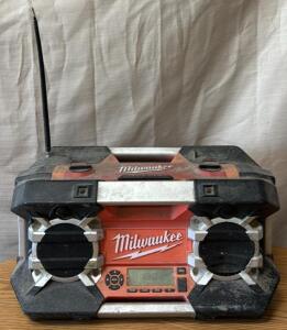 Milwaukee Jobsite Radio/Clock