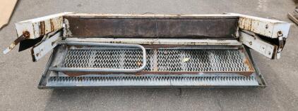 Heavy-Duty Liftgate, Hydraulic, Rear-Mounted, Rust Visible