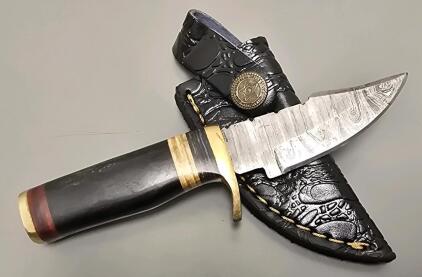 Damascus Steel Custom Hunting Knife W/Leather Sheath *New*