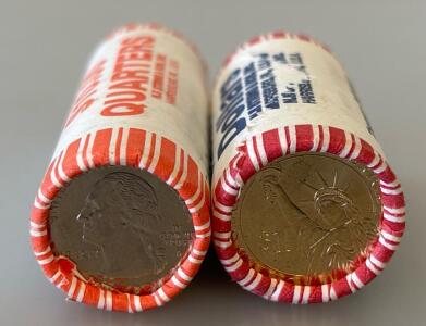 Roll Of Quarter 10$ W/ Roll Of Presidential $1 coins 25$