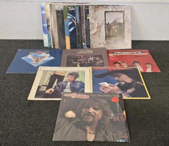(19) Vinyl Records- Waylin Jennings "Ramblin Man", Bob Dylan, Paul Revere, Doobie Brothers And More