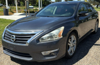 2013 NISSAN ALTIMA - SUNROOF - RUNS WELL