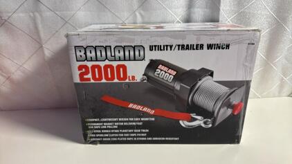 {{NEW IN BOX}} Badland Utility/ Trailer 2,000LB Winch