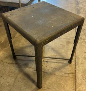 Small Metal Table 22&rdquo;x21&rdquo;x25&rdquo;Tall
