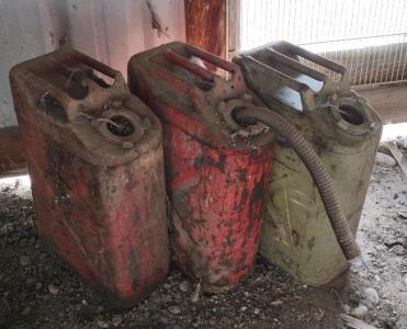 (3) Vintage "Jerry" Cansisters