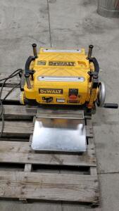 DEWALT DW735 13-inch Thickness Planer