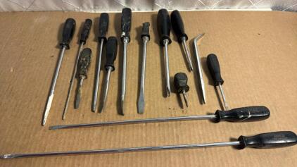 SNAP-ON Screw Driver & Drum Brake Tool Lot