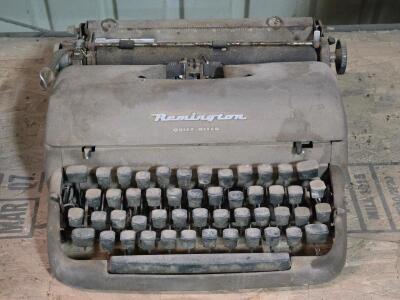 (Offsite) Vintage Remington Quiet-Riter Typewriter
