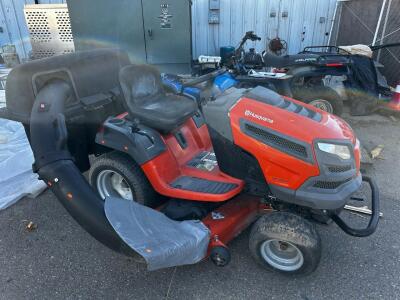 (1) Husqvarna LGT2654 Riding Lawn Mower W/ Bagger Attachment