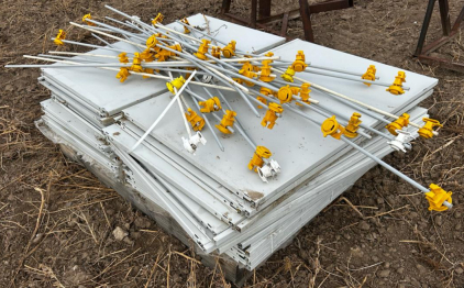 (25+) Portable Electric Fence Post (20+) 24&rdquo;x34&rdquo; Metal Paneling