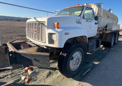 1990 GMC C7 WATER TRUCK - 65K MILES! DIESEL! WATER SPRAY & PLOW CONTROLS!