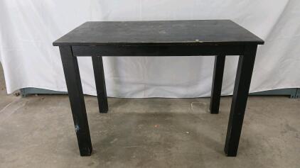 (1) Black Table -40"L x24"W x28"H