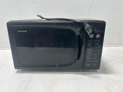 (1) Panasonic Microwave