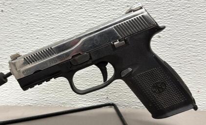 FN Herstal FNS-40, Semi-Automatic Pistol, .40 S&W, Stainless Slide