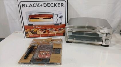 (1) Black & Decker 5 Minute Pizza Oven And Snack Maker
