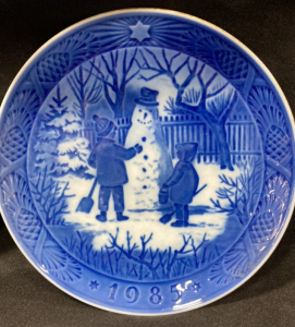 Royal Copenhagen Christmas Plate - 1985 "The Snowman"