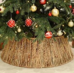 28&rdquo; Rattan Christmas Tree Collar