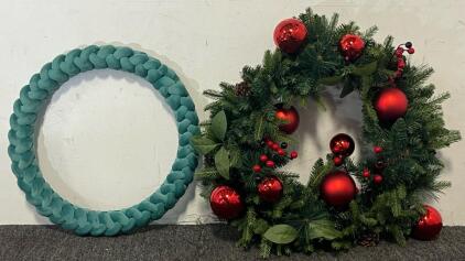 17&rdquo; Outdoor Christmas Wreath & 17&rdquo; Indoor Christmas Wreath