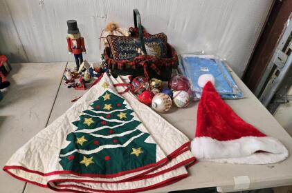 Christmas Decorations & Ornaments