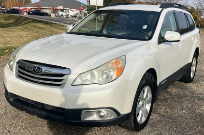 2012 SUBARU OUTBACK - AWD!