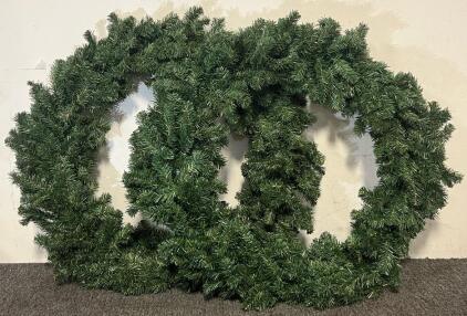 (2) 36&rdquo; Outdoor Christmas Wreaths