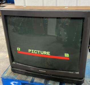 Retro 32&rdquo; Magnavox Color TV No Remote,Bentley Portable TV (Read Description)(1OF2)
