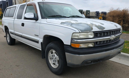 1999 CHEVROLET SIVERADO - 4x4!