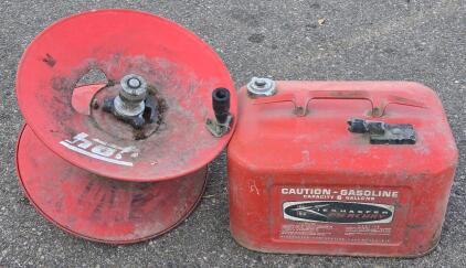 Vintage Kiekhaefer Mercury 6Gal Metal Outboard Boat Motor Fuel Tank & Industrial Hose Reel