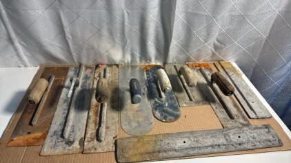 9 Concrete trowels