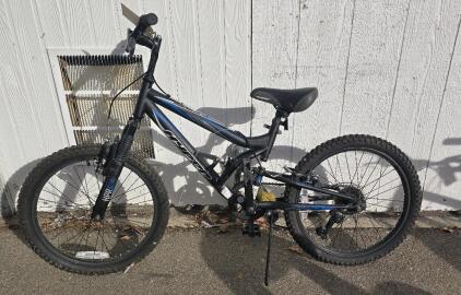 Black & Blue Hyper Shocker 20" full-suspension mountain bike. (PLEASE read Description)