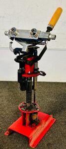 MEC Grabber Model 762R