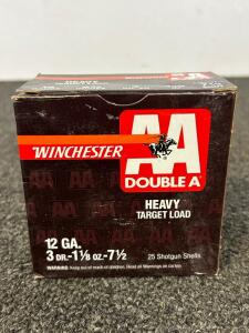 Box Of Winchester Heavy Target Load 12 Ga. 7-1/2 Shot Shotgun Shells