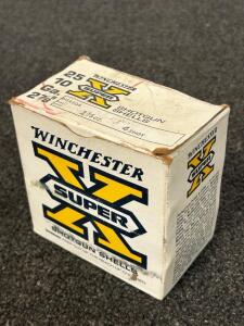 Box Of Winchester Super-X 10 Gauge Shotgun Shells (Missing 1 Cartridge)