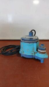 (1) Little Giant Pump Co Submersible Utility/ Sump Pump 1/6HP