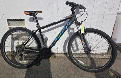 27" Black Schwinn Chute mountain bike.
