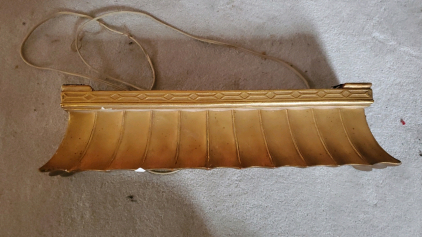 ( OFFSITE) Vintage Light Fixtures 17.5"x5"