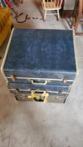 ( OFFSITE) (3) Vintage Suitcase