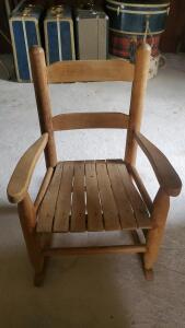 ( OFFSITE) Vintage Rocking Chair 15"x19"x23.25"