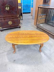 (1) Brown Wooden Coffee Table 46&rdquo;x27&rdquo;x17&rdquo;