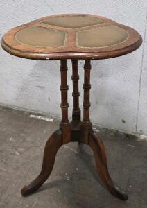 (1) Vintage Cloverleaf Leather Top Side Table 21"t x 13"w