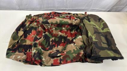 (1) Swiss Military Back Pack (1) Czech Shooter&rsquo;s Winter Mittens
