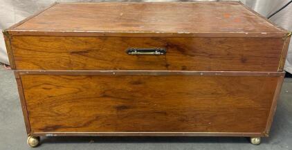 Vintage Trunk H 1&rsquo; 9&rdquo; W 3&rsquo; 4&rdquo; L 1&rsquo; 8.5&rdquo;