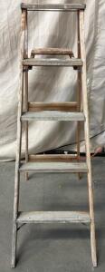 Wooden Ladder L 4&rsquo; 7.5&rdquo; W 1&rsquo; 3&rdquo;