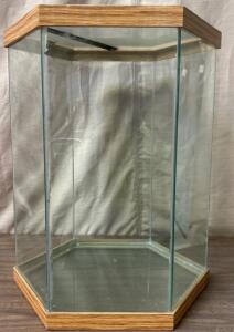 Hexagonal Fish Tank H 2&rsquo; 2&rdquo; W 1&rsquo; 7&rdquo; L 1&rsquo; 7&rdquo;