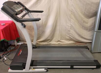 Pro Form 835QT iFIT.com Treadmill
